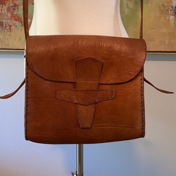 ISMAD London Leather structured crossbody - Picture 1 of 7